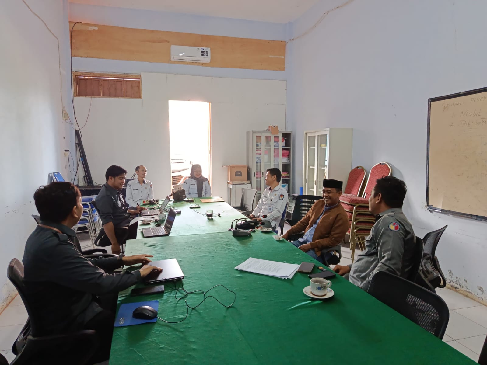 Bawaslu Mamuju Tengah Menerima Kunjungan KPU Mamuju Tengah