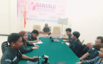Rapat Internal Bawaslu Mamuju Tengah